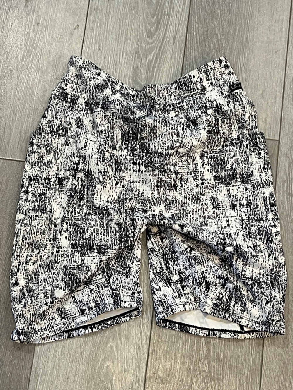 Lulu monochrome textured athletic shorts for men